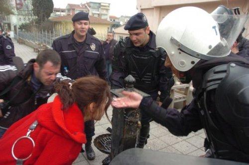 Üniversite öğrencilerine polis müdahalesi - Resim 18