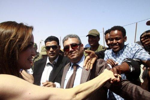 Angelina Jolie Libya'da - Resim 14