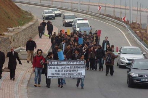 Üniversite öğrencilerine polis müdahalesi - Resim 13