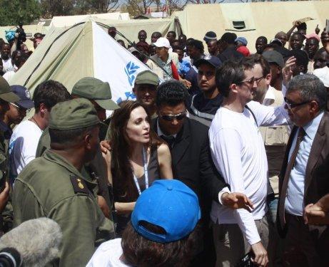 Angelina Jolie Libya'da - Resim 16