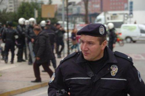 Üniversite öğrencilerine polis müdahalesi - Resim 17
