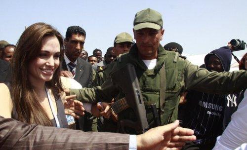 Angelina Jolie Libya'da - Resim 13