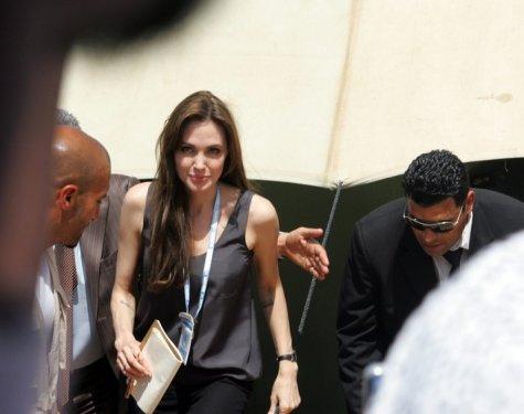 Angelina Jolie Libya'da - Resim 3