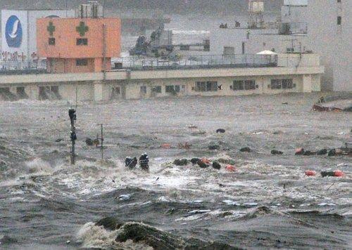 Japonya'daki kıyametin yeni fotoğrafları ortaya çıktı - Resim 1