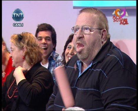 Mehmet Ali Erbil pes dedirtti - Resim 11