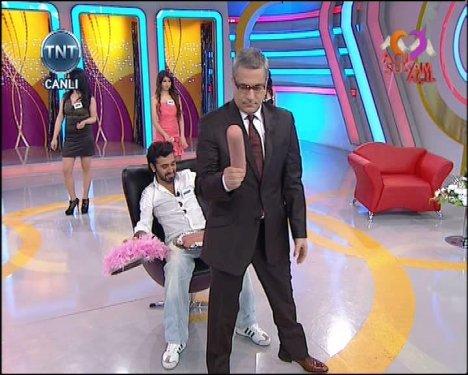 Mehmet Ali Erbil pes dedirtti - Resim 3