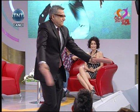 Mehmet Ali Erbil pes dedirtti - Resim 13