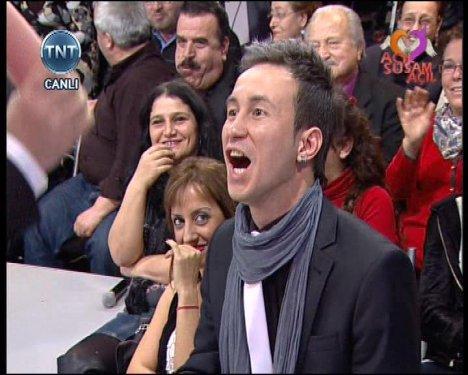 Mehmet Ali Erbil pes dedirtti - Resim 22