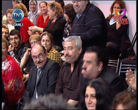 Mehmet Ali Erbil pes dedirtti - Resim 17
