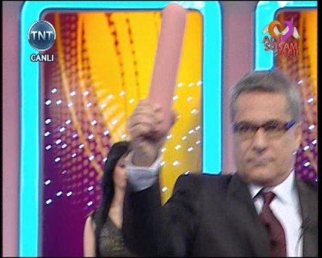Mehmet Ali Erbil pes dedirtti - Resim 4