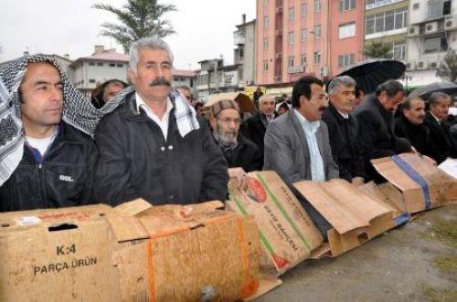 Cami yerine çadırda namaz - Resim 10