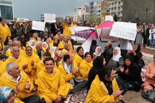 Cami yerine çadırda namaz - Resim 24