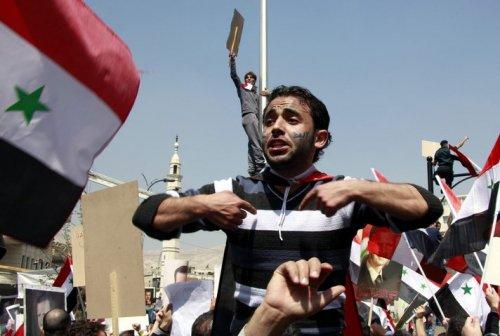 Suriye halkı isyanda