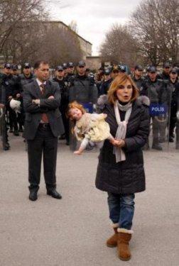 Meclis önünde kadına şiddet protestosu - Resim 2