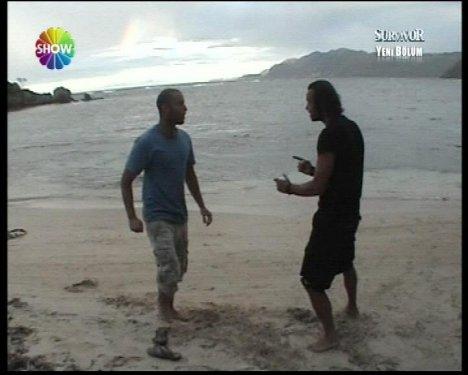Survivor Ünlüler Gönüllüler'de rezalet - Resim 29
