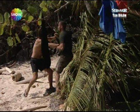Survivor Ünlüler Gönüllüler'de rezalet - Resim 14