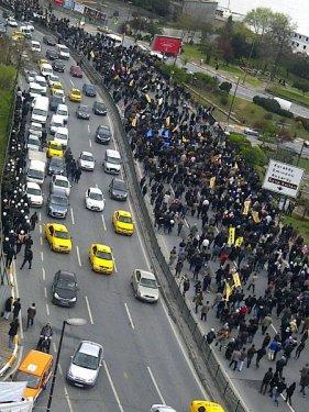 BDP'lilerden Taksim'de YSK protestosu - Resim 3