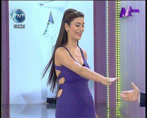 Mali'den Ebru Şancı'ya: Senin kayısını yerim - Resim 3