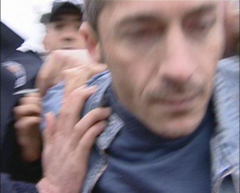 Taksim'de eli silahlı gençten Türk bayraklı eylem  - Resim 12
