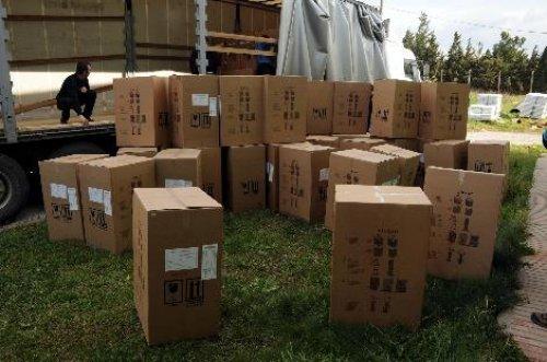 Şeffaf oy sandıkları yola çıktı