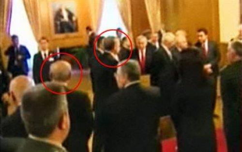 Meclis'te gergin 23 Nisan töreni - Resim 1