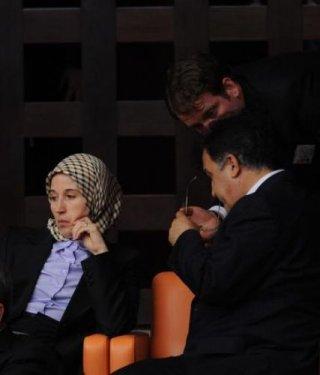 Başörtülü kadın Meclis locasından çıkarıldı