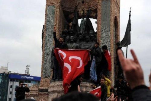 Taksim'deki anma töreninde gerginlik  - Resim 13