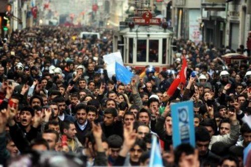 Taksim'deki anma töreninde gerginlik  - Resim 18