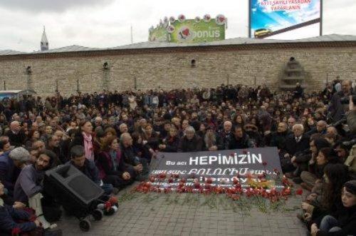 Taksim'deki anma töreninde gerginlik  - Resim 6