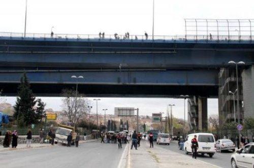 Köprü’den atladı branda ile kurtuldu - Resim 16