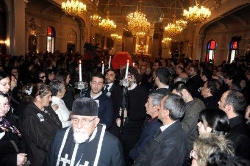 Ermeni şehit son yolculuğuna uğurlandı - Resim 8