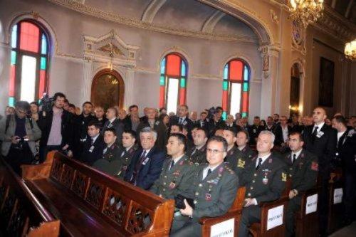 Ermeni şehit son yolculuğuna uğurlandı - Resim 9