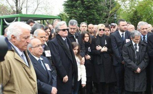 Güven Sazak son yolculuğuna uğurlandı