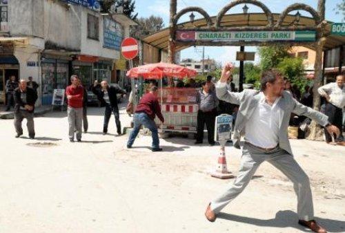 Baykal'a yumurtalı saldırı - Resim 4