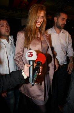 Öyle Bir Geçer Zaman ki ekibi eğlencede - Resim 8