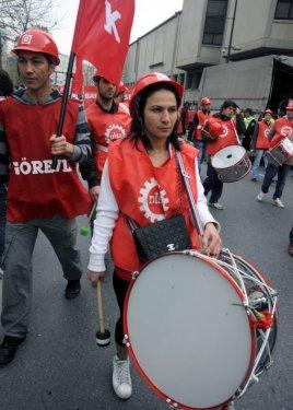 Türkiye'den ve dünyadan 1 Mayıs kareleri - Resim 1