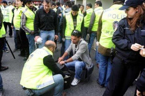 Taksim'de kalabalık kadraja sığmadı - Resim 15