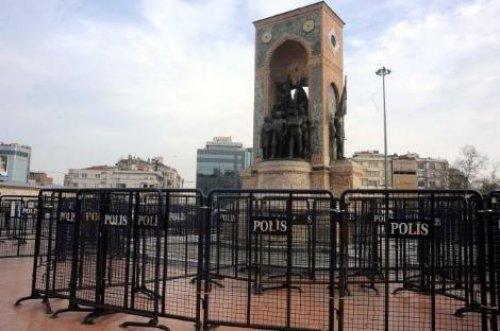 Taksim'de kalabalık kadraja sığmadı - Resim 17