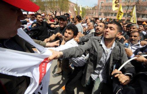 Türkiye'den ve dünyadan 1 Mayıs kareleri - Resim 46