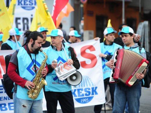Türkiye'den ve dünyadan 1 Mayıs kareleri - Resim 7