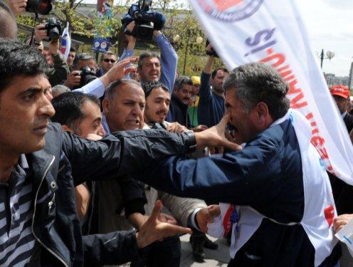 Türkiye'den ve dünyadan 1 Mayıs kareleri - Resim 70