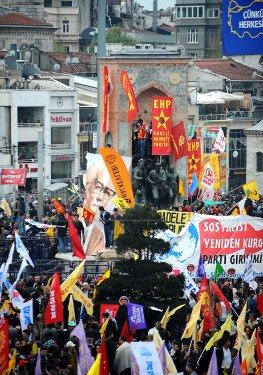 Taksim'de kalabalık kadraja sığmadı - Resim 46