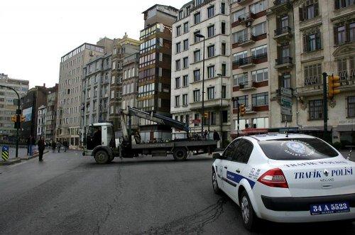 Taksim'de kalabalık kadraja sığmadı - Resim 39