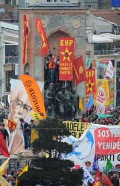 Türkiye'den ve dünyadan 1 Mayıs kareleri - Resim 10