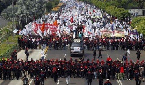 Türkiye'den ve dünyadan 1 Mayıs kareleri - Resim 148