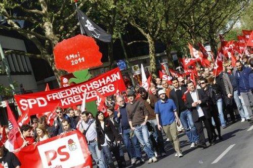 Türkiye'den ve dünyadan 1 Mayıs kareleri - Resim 130