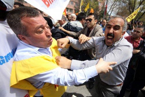 Türkiye'den ve dünyadan 1 Mayıs kareleri - Resim 44