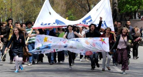 Türkiye'den ve dünyadan 1 Mayıs kareleri - Resim 86