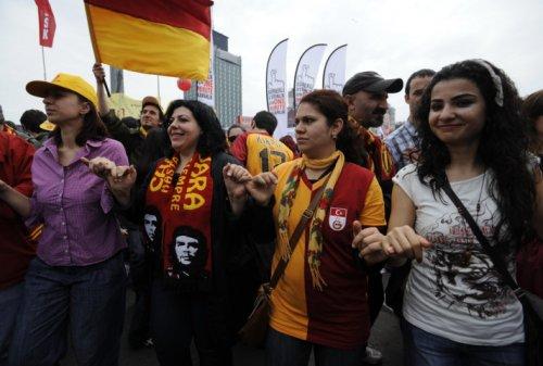 Türkiye'den ve dünyadan 1 Mayıs kareleri - Resim 54