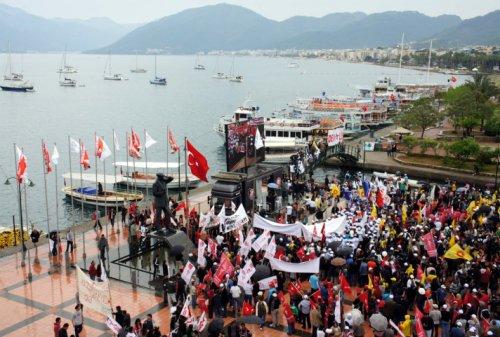 Türkiye'den ve dünyadan 1 Mayıs kareleri - Resim 36